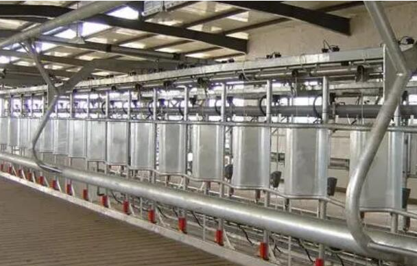 钢结构 vs 传统结构:一场关于强度与速度的全面胜出!